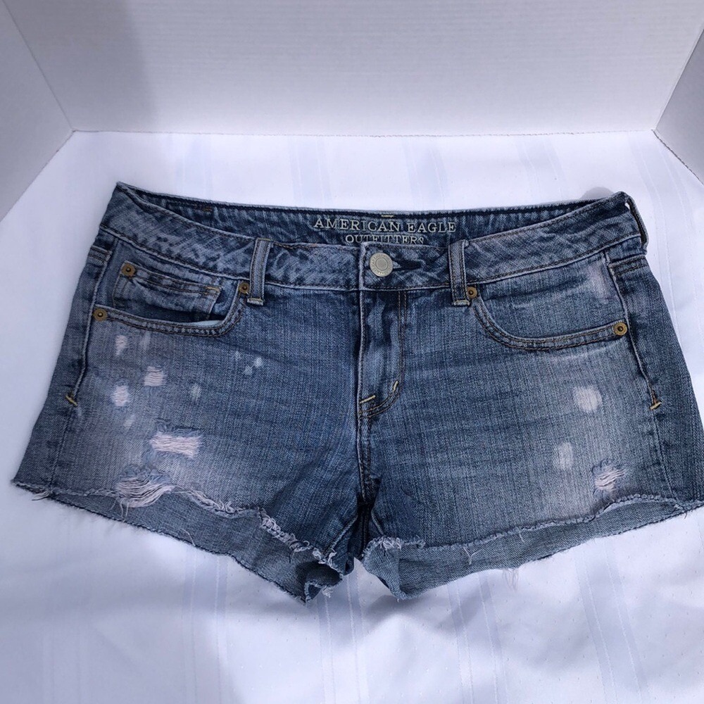 American Eagle Denim Shorts women's size 8 @2013 Vintage-inseam 3"